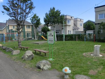 住宅街の小さな公園です 星置 ライラック公園の画像2