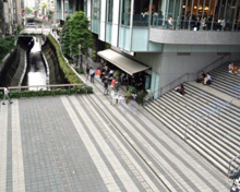 公園 稲荷橋広場