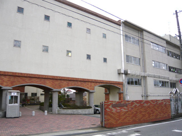 宝塚市立 宝塚小学校の画像1