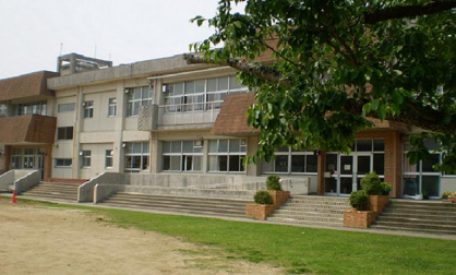宝塚市立 西谷小学校の画像1