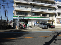ファミリーマート　幡ヶ谷三丁目店
