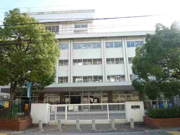 宝塚市立 末成小学校の画像1
