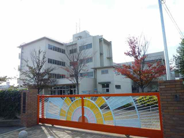 宝塚市立 光明小学校の画像1