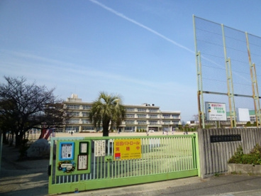 宝塚市立 安倉北小学校の画像1