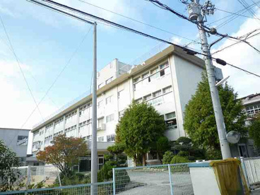 宝塚市立長尾中学校の画像3