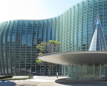    国立新美術館