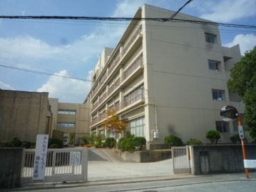 宝塚市立光ガ丘中学校の画像2