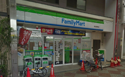 ファミリーマート小浦桃谷駅東店の画像1