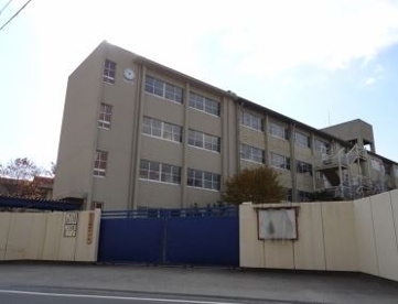 枚方市立蹉だ中学校の画像1