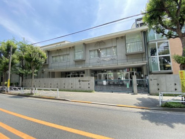 世田谷区立東深沢小学校の画像1
