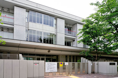 世田谷区立駒沢中学校の画像1