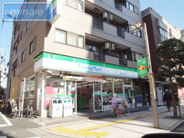  ファミリーマート船橋本町四丁目店の画像1