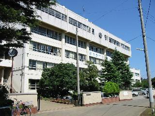 習志野市立第一中学校の画像1