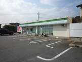 ファミリーマート　戸頭宮ノ前店