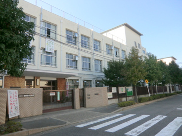大阪市立啓発小学校の画像1