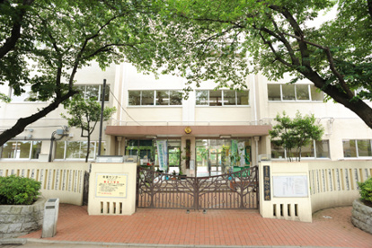 豊島区立 駒込小学校の画像1