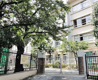 豊島区立　駒込中学校の画像1