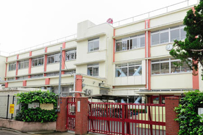 北区立 赤羽小学校の画像1