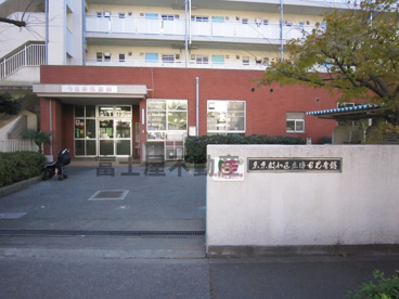 北区立浮間図書館の画像1