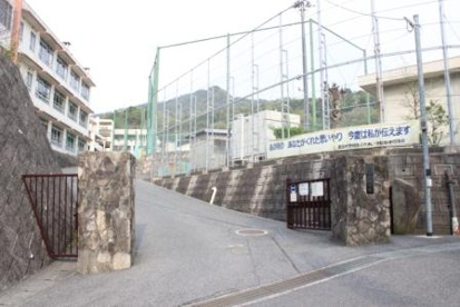 広島市立温品中学校の画像1