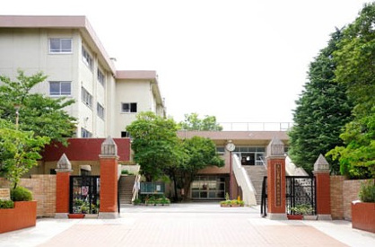 さいたま市立 南浦和中学校の画像1