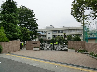 戸田市立戸田東中学校の画像1