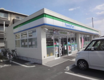 ファミリーマート さいたま鈴谷二丁目店の画像1