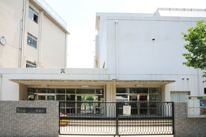  文京区立第一中学校の画像1
