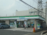 コンビニエンスストア ファミリーマート 鳩ヶ谷南店