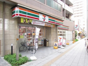 セブン−イレブン板橋本町駅北店の画像1