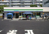 コンビニエンスストア ファミリーマート 環八北赤羽店