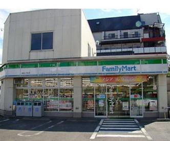 ファミリーマート舟渡三丁目店の画像1