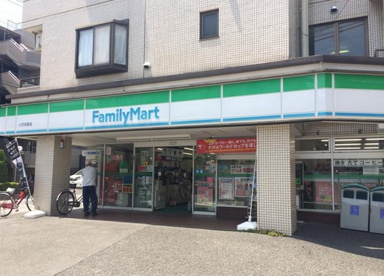 ファミリーマート小竹向原店の画像1