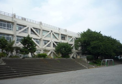  向原中学校の画像1