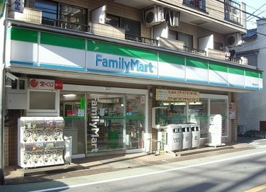 ファミリーマート板橋大山町店の画像1