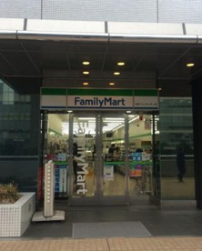 ファミリーマートシーノ大宮店の画像1