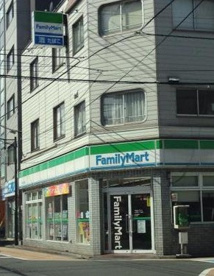 ファミリーマート戸田本町店の画像1