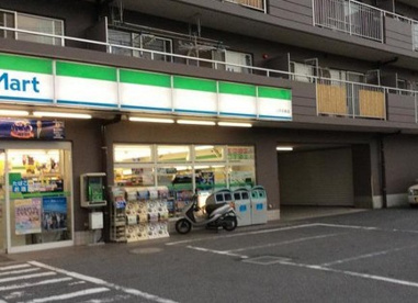 ファミリーマート・山田田島店の画像1