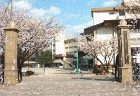 さいたま市立 大久保中学校の画像1