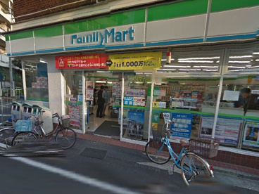 ファミリーマート丸萬千川駅前店  の画像1