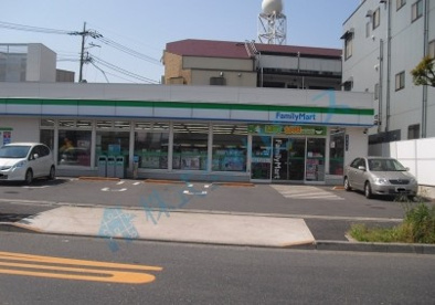 ファミリーマート板橋西台店の画像1