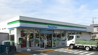 ファミリーマート田柄一丁目店の画像1