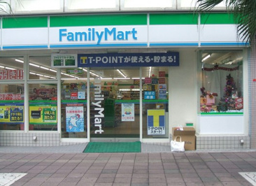 コンビニエンスストア ファミリーマート 世田谷下馬一丁目店
