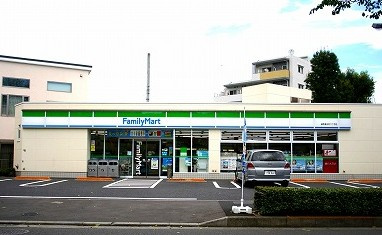 ファミリーマート練馬春日町六丁目店の画像1