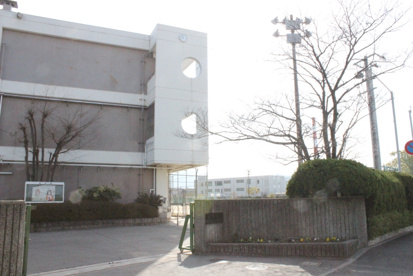 広島市立楠那中学校の画像1