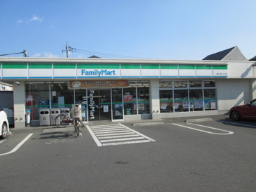 ファミリーマート富士見台二丁目店の画像1