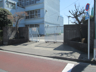 立川市立第三中学校の画像2