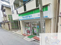 ファミリーマート 向島四丁目店
