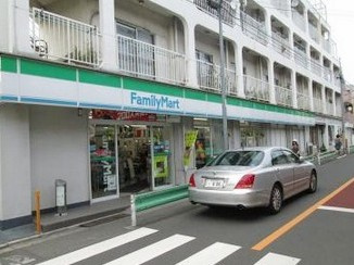 ファミリーマート 目黒緑ケ丘店