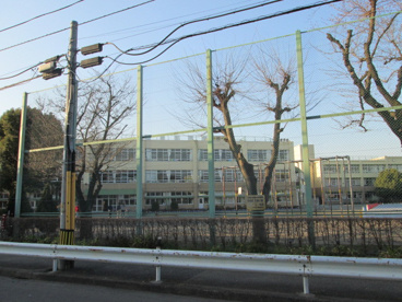 立川市立 新生小学校の画像1